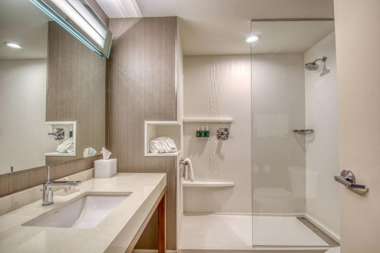 Courtyard By Marriott Fargo Hotell Eksteriør bilde