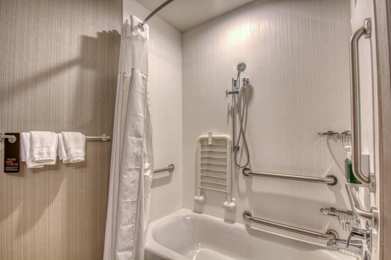 Courtyard By Marriott Fargo Hotell Eksteriør bilde